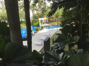 Amisha Home Design & Comfortable 2 Bedrooms Apartment
